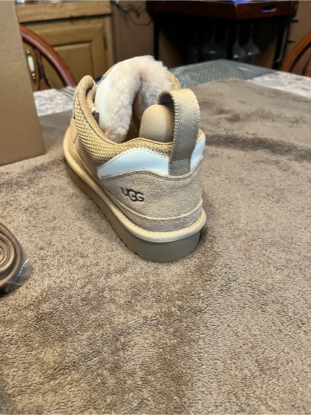 Women’s UGG Lowmel Sneakers - Picture 8 of 9